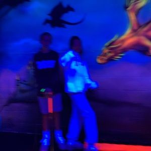 Meet your Posher, Mak